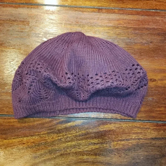 Aldo | Fall/Winter Versatile Burgundy Knitted Hat - Picture 10 of 10